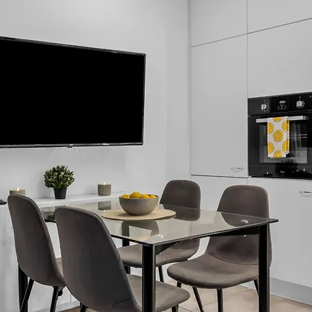 Old Town 2br Sleeps 6 Family-friendly Apartman