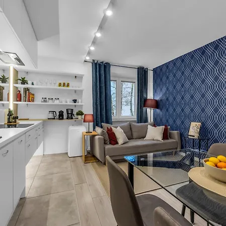 Old Town 2br Sleeps 6 Family-friendly * Varsó